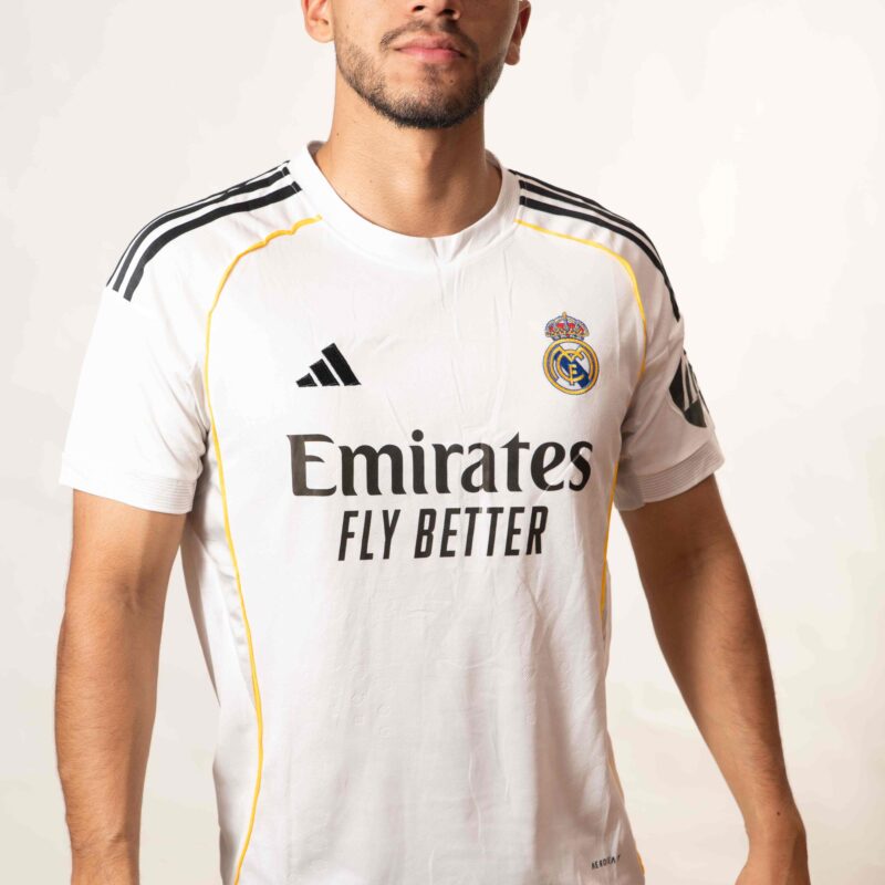 REAL MADRID LOCAL 2026 TIPO FAN